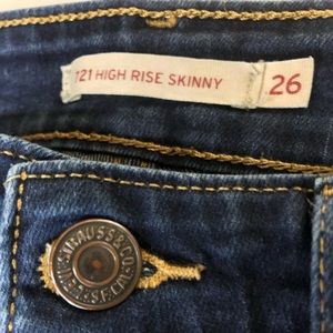 Levi’s 721 High Rose Skinny Jeans